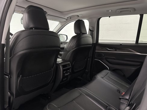 Used 2024 Jeep Grand Cherokee Limited 4xe image 14