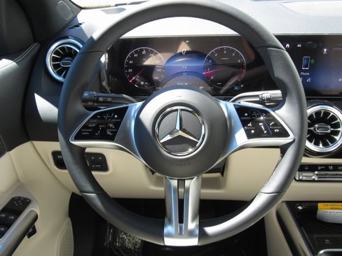 Certified 2025 Mercedes-Benz GLA 250 4MATIC image 26
