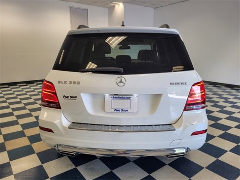 Used 2014 Mercedes-Benz GLK 250 BlueTEC 4MATIC image 10