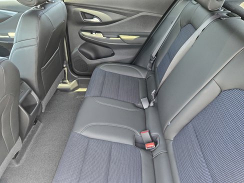New 2025 Buick Envista Preferred image 6