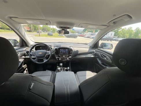 Used 2021 Chevrolet Traverse LT image 21