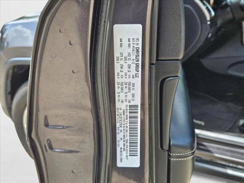 Used 2014 Jeep Grand Cherokee Limited image 22