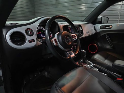 Used 2017 Volkswagen Beetle 1.8T SE image 10