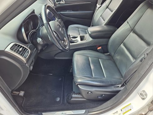 Used 2020 Jeep Grand Cherokee Limited image 14