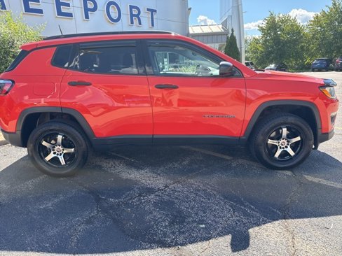 Used 2018 Jeep Compass Sport w/ Cold Weather Group image 8