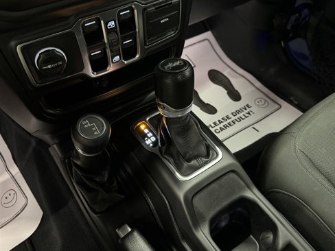 Used 2018 Jeep Wrangler Unlimited Sport S image 36