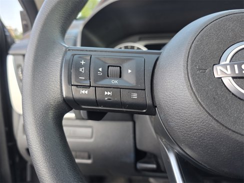 Used 2023 Nissan Rogue S image 20