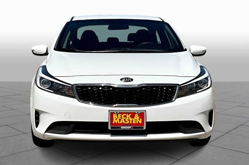 Used 2017 Kia Forte LX image 3