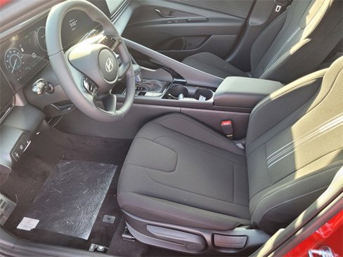 New 2025 Hyundai Elantra SEL image 14