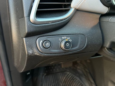 Used 2021 Chevrolet Trax LT image 17