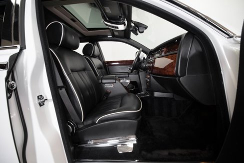 Used 2013 Rolls-Royce Phantom Sedan image 56