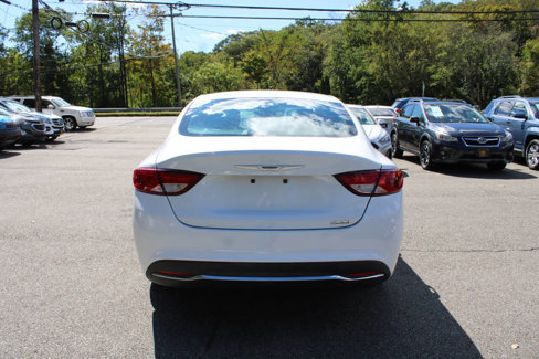 Used 2015 Chrysler 200 Limited image 9