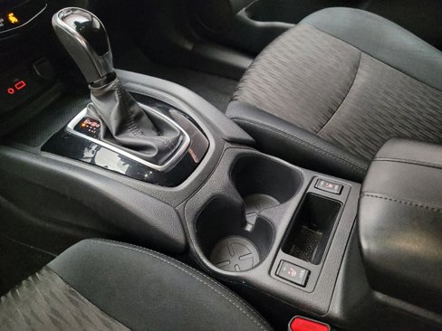 Used 2019 Nissan Rogue SV image 26