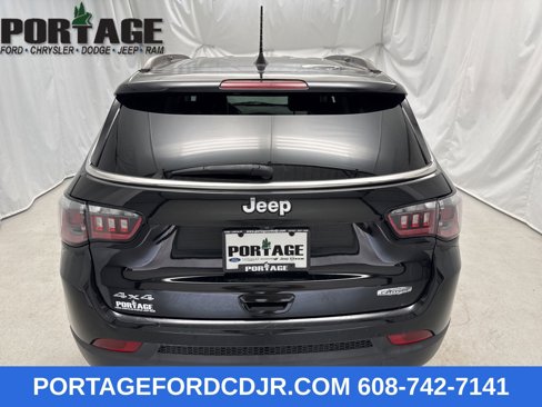 Used 2021 Jeep Compass Latitude w/ Convenience Group image 3