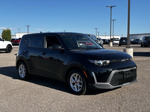 Used 2023 Kia Soul LX w/ LX Technology Package image 4