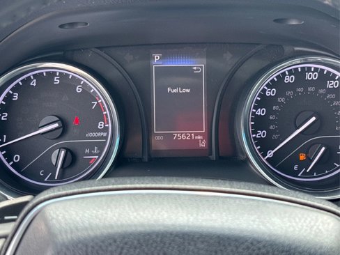 Used 2018 Toyota Camry SE image 22