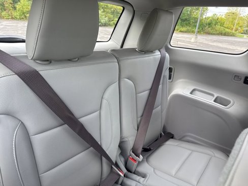 Used 2018 GMC Acadia SLT image 18
