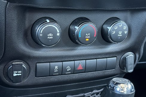 Used 2018 Jeep Wrangler Unlimited Sport w/ Connectivity Group image 26