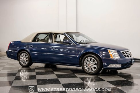 Used 2008 Cadillac DTS Luxury III image 14