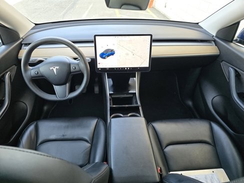 Used 2020 Tesla Model Y Long Range image 3