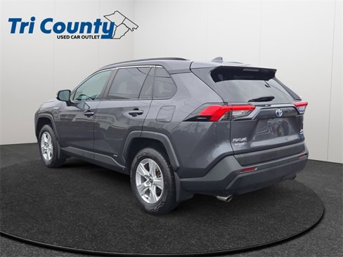 Used 2021 Toyota RAV4 XLE image 6