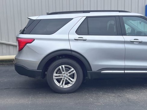 Certified 2022 Ford Explorer XLT w/ Class IV Trailer Tow Package image 16