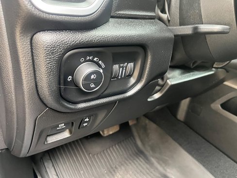 Used 2019 RAM 1500 Big Horn image 29