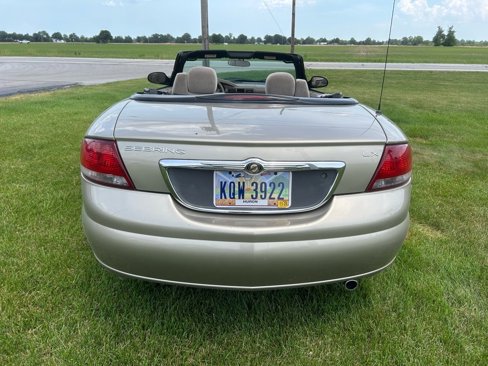 Used 2002 Chrysler Sebring LX image 4