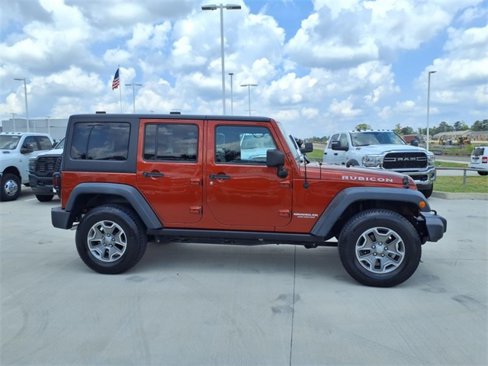 Used 2014 Jeep Wrangler Unlimited Rubicon w/ Connectivity Group image 11