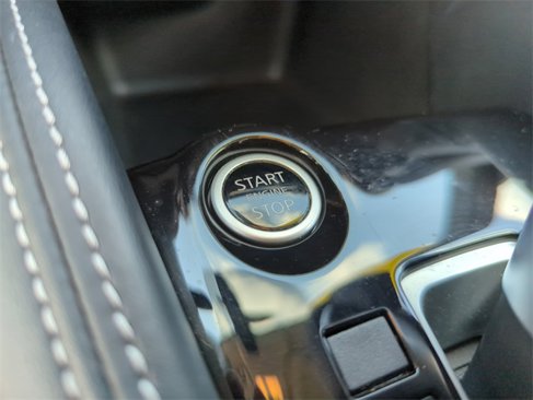 Certified 2020 Nissan Kicks SR image 39