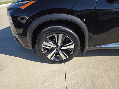 Used 2023 Nissan Rogue SL w/ SL Premium Package image 34