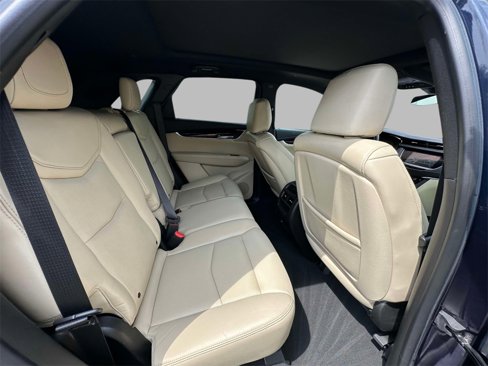 Used 2017 Cadillac XT5 Luxury w/ Driver Awareness Package image 16