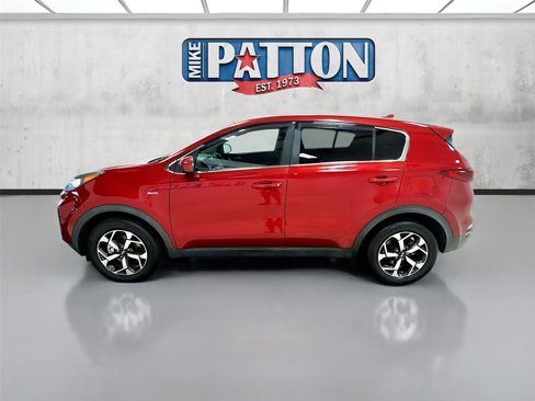 Used 2020 Kia Sportage LX image 4