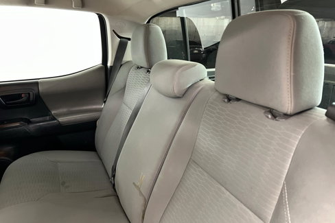 Used 2016 Toyota Tacoma SR image 21