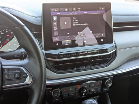 Used 2022 Jeep Compass Limited image 26