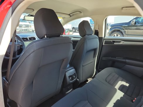 Certified 2020 Ford Fusion SE image 24