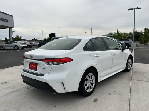 Used 2023 Toyota Corolla LE image 3