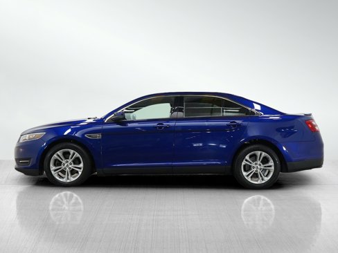 Used 2015 Ford Taurus SEL image 2