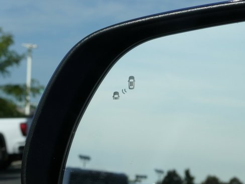 Used 2024 Hyundai Venue SEL image 10