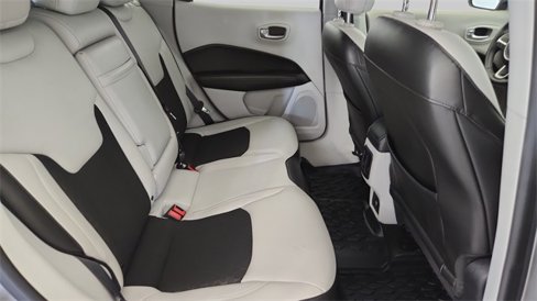 Used 2018 Jeep Compass Latitude image 20