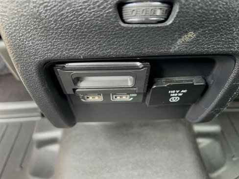 Used 2019 Jeep Cherokee Limited w/ Luxury Group image 19