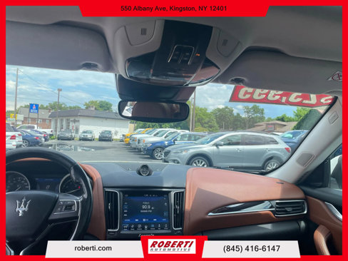 Used 2017 Maserati Levante image 17