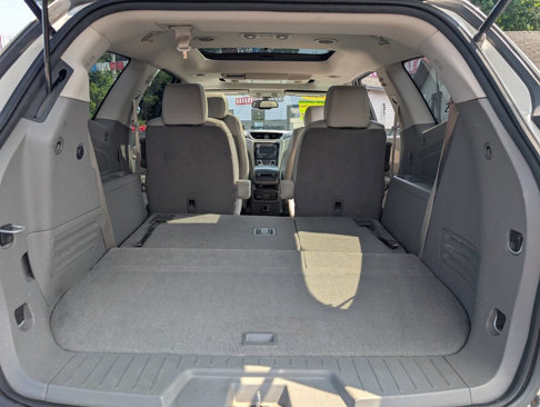 Used 2015 Chevrolet Traverse LT image 28