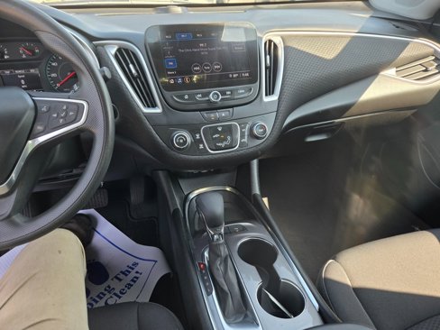 Used 2022 Chevrolet Malibu LS w/ Driver Confidence Package II image 8