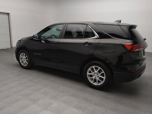 Used 2022 Chevrolet Equinox LT w/ Driver Convenience Package image 3