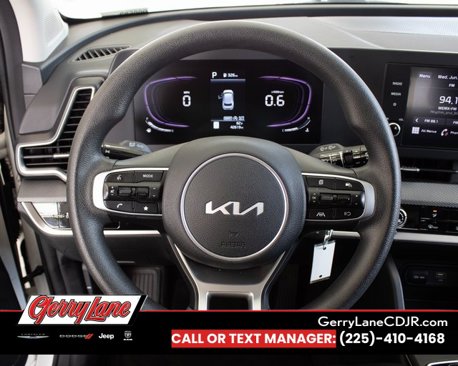 Used 2024 Kia Sportage LX image 7
