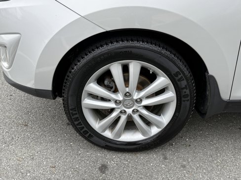 Used 2012 Hyundai Tucson Limited image 35