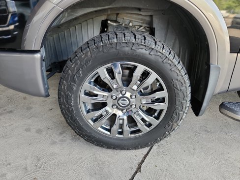 Used 2017 Nissan Titan Platinum Reserve image 26