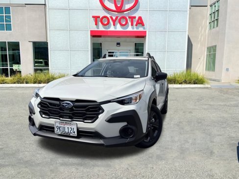 Used 2024 Subaru Crosstrek 2.0i image 5