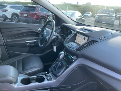 Used 2016 Ford Escape SE w/ SE Leather Comfort Package image 2